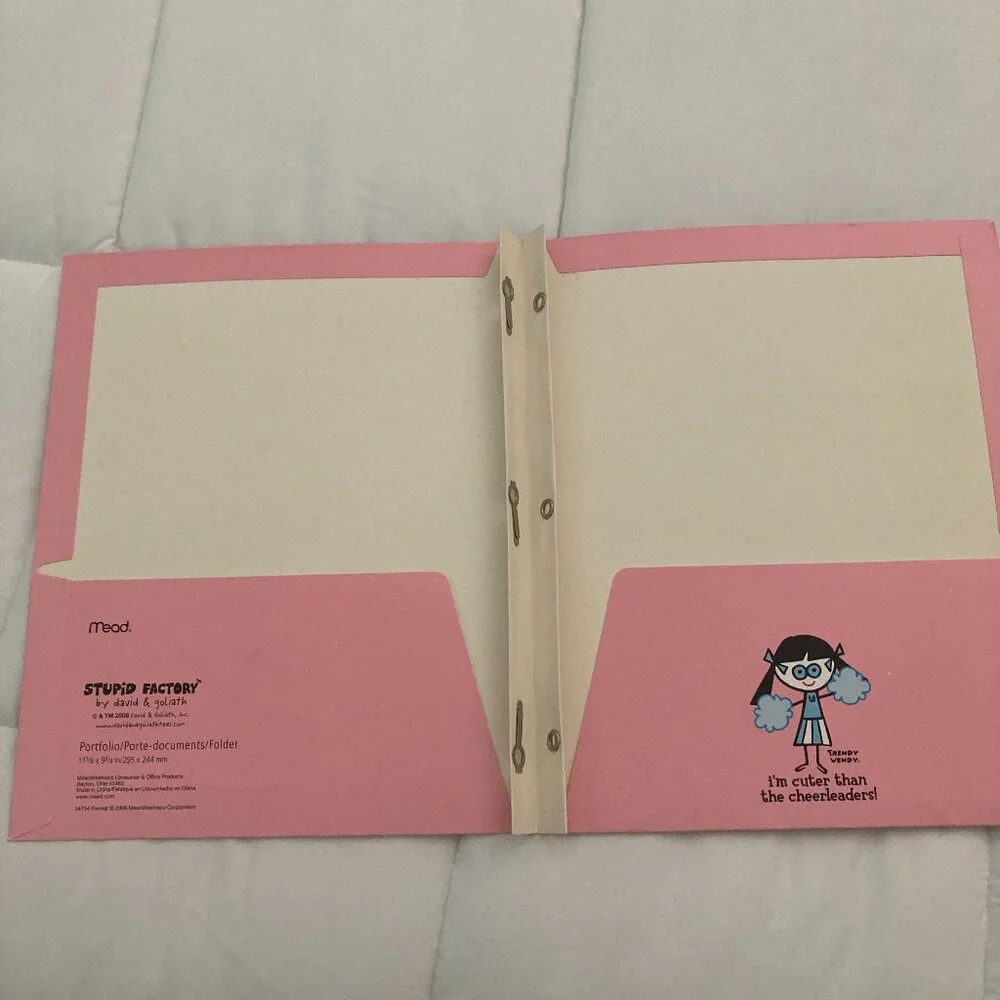 David & Goliath Stupid Factory - Trendy Wendy pink Meed Folder - Y2K